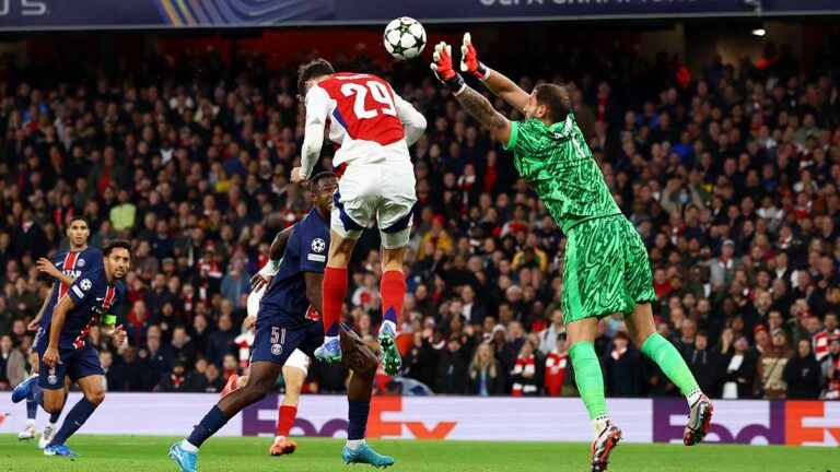 Arsenal vs PSG: Noche de pesadilla de Donnarumma, ahora concede el segundo de tiro libre de Bukayo Saka