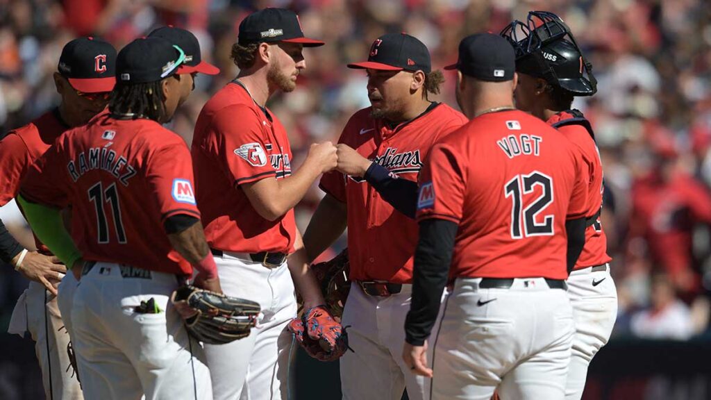 Cleveland se impone a Tigers en el Juego 1 de la serie Divisional