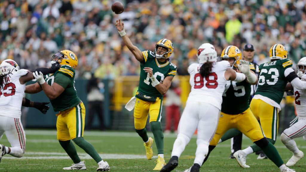 Jordan Love se exhibe con cuatro touchdowns y los Packers arollan a los Cardinals