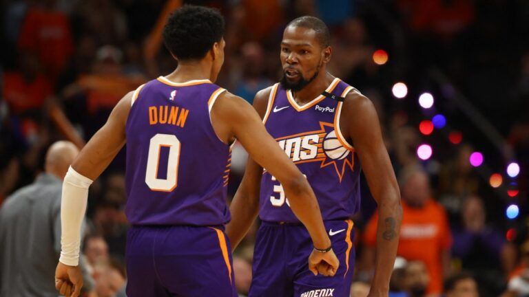 Kevin Durant comanda la victoria de los Suns sobre los Maverics