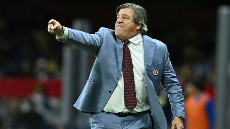 Miguel Herrera se postula para dirigir a Chivas tras la salida de Fernando Gago