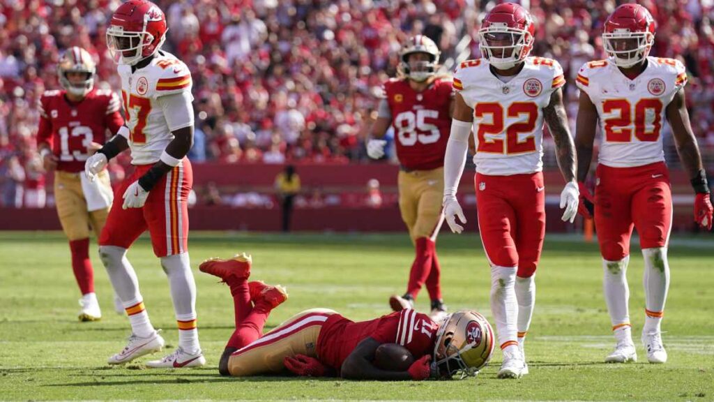 Aiyuk se lesionó ante Chiefs | Cary Edmondson/Imagn Images