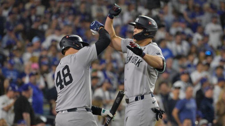 Los Dodgers evitan la tragedia y con un grand slam cardíaco se llevan el Juego 1 ante Yankees en extra innings