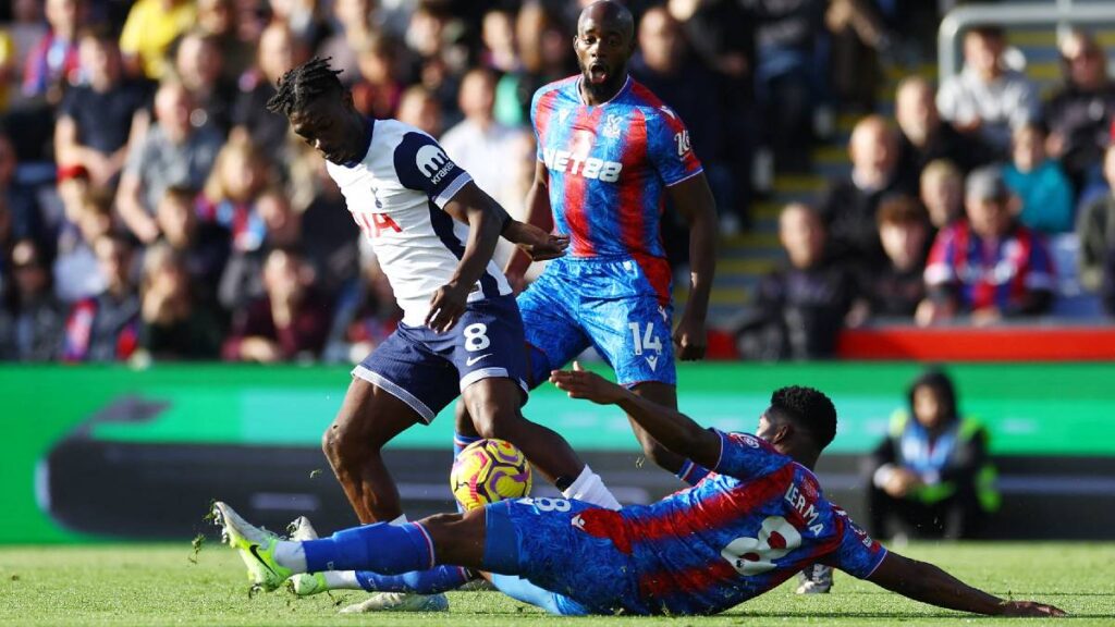 Jefferson Lerma con Crystal Palace / Reuters