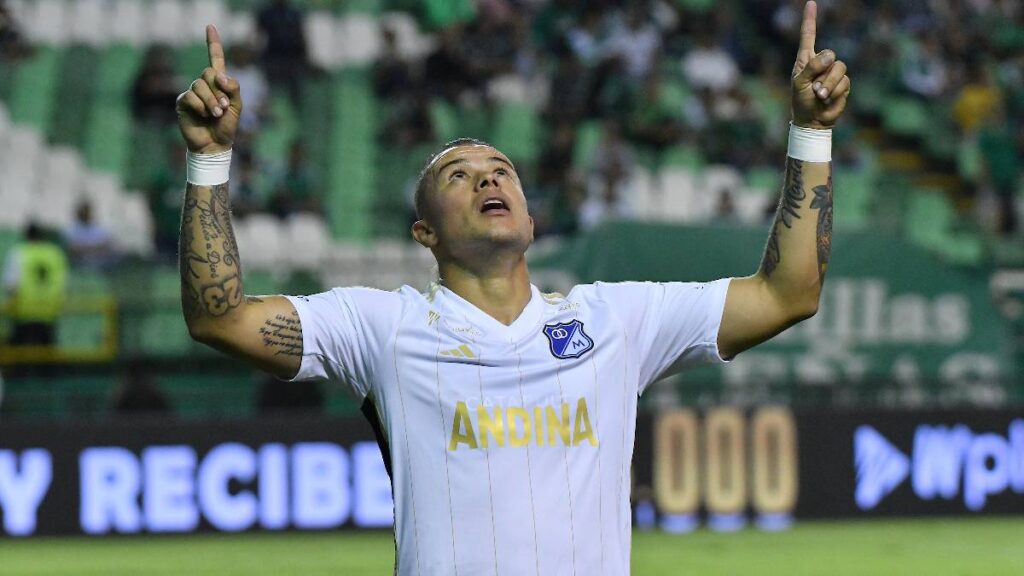 Leonardo Castro celebrando con Millonarios / Vizzor