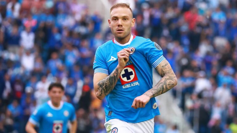 ¡Superlíder! Martín Anselmi cobra revancha y Cruz Azul sigue imparable tras golear al Necaxa