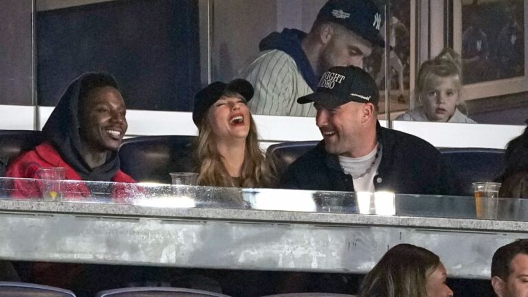 Taylor Swift y Travis Kelce acuden al Guardians vs Yankees ¡Una cita de Grandes Ligas!