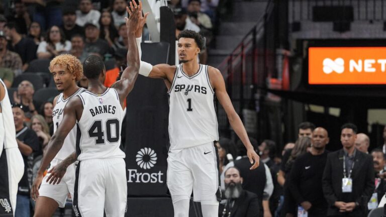 Wembanyama colabora con 29 puntos en la victoria de los Spurs sobre los Rockets