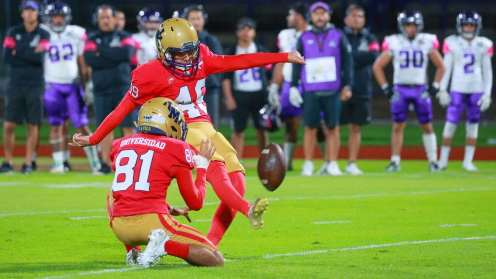 Ciudad de México, 27 de septiembre de 2024. Andrea Martínez, durante el juego de la Semana 4 de la temporada 2024 de Liga Mayor de la ONEFA, entre Pumas CU y lás Águilas de la UACH, celebrado en el estadio Olímpico Universitario. Foto: Imago7/ Manlio Contreras