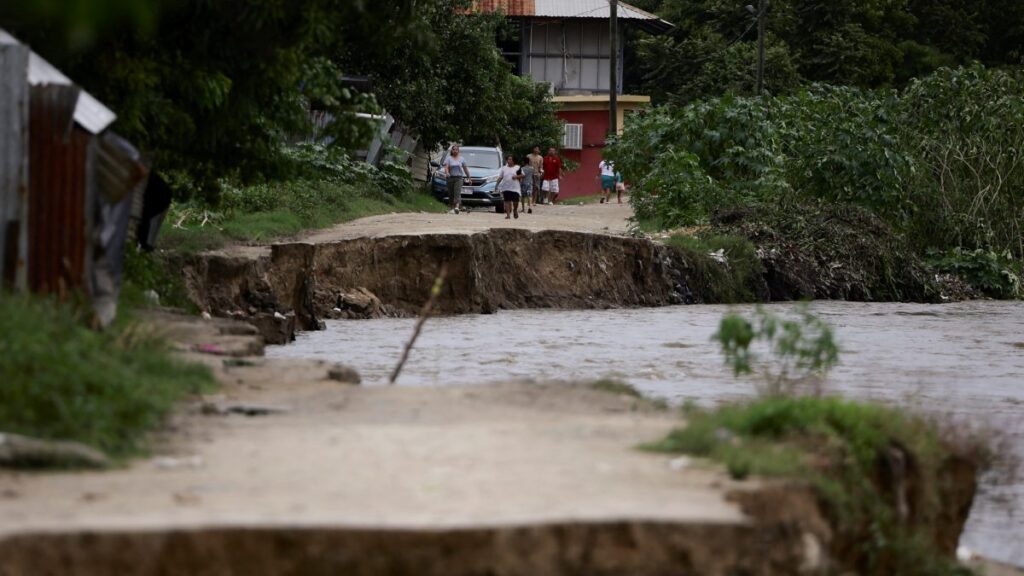 Clima hoy: Tormenta tropical ‘Sara’ avanza y emiten alerta por intensas lluvias