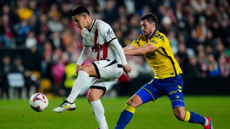 James Rodríguez no puede evitar una dolorosa caída del Rayo que lo aleja de Europa