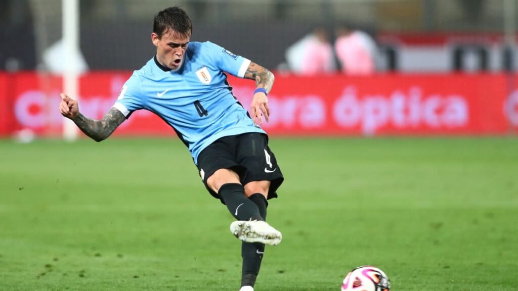 Nicolás Fonseca jugando con Uruguay | Getty Images - Raul Sifuentes.