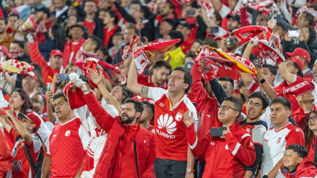 Hinchada de Santa Fe | VizzorImage.