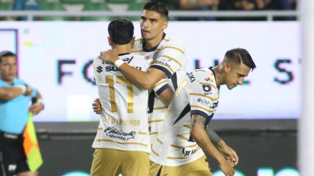 Memo Martínez le da un insípido triunfo a Pumas ante Mazatlán, con lo que asegura lugar en los cuartos de final