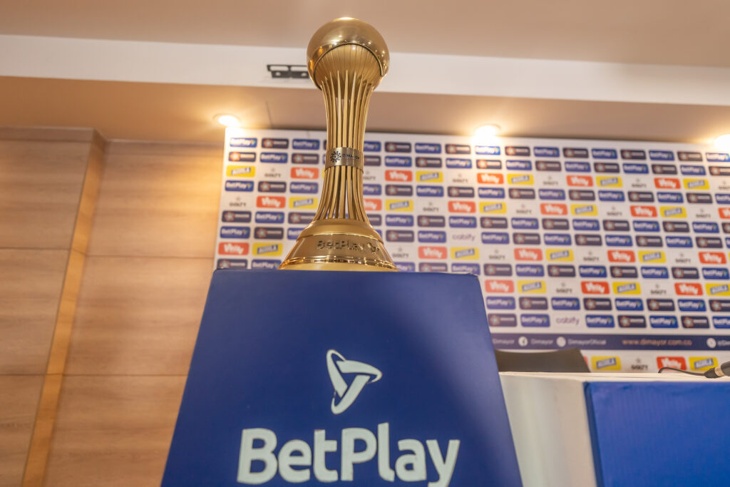 Trofeo por el que lucharán los clasificados a los cuadrangulares finales de la Liga BetPlay Dimayor 2024-II / Vizzor