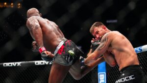 Jon Jones sigue haciendo historia en UFC al vencer a Stipe Miocic, para mantener el reinado en los pesos pesados