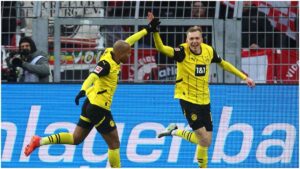 Borussia Dortmund golea al Friburgo para acercarse a puestos de Champions League