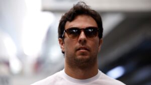 Checo Pérez cumple 35 años en medio de la incertidumbre por su futuro en el automovilismo