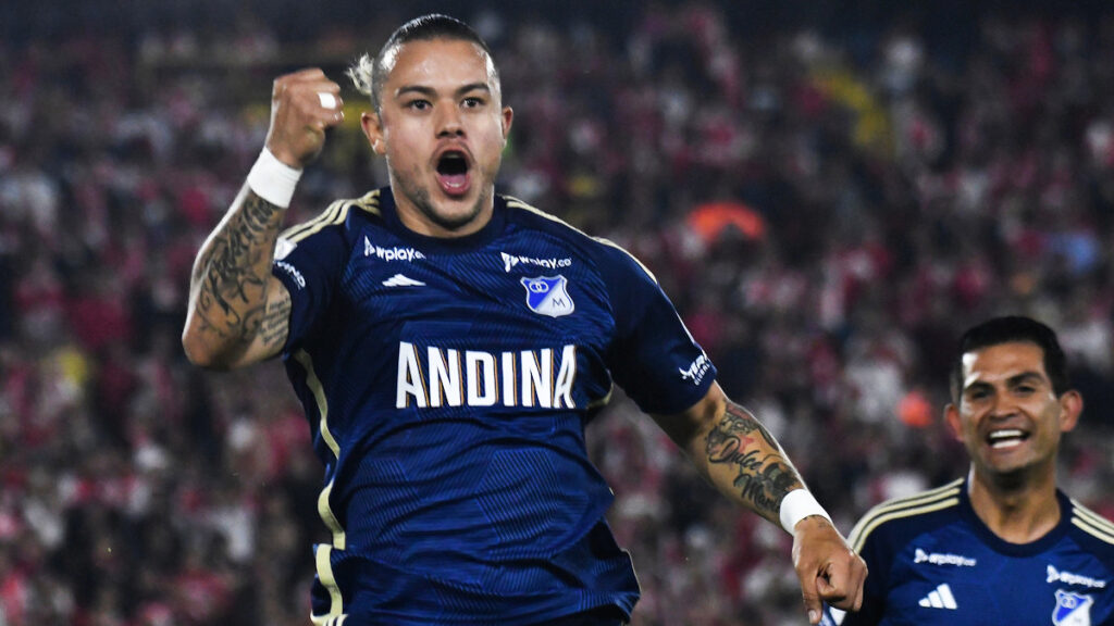 Leonardo Castro celebra el gol del triunfo de Millonarios. - Vizzor Image.