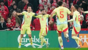 España no se complica, vence a Dinamarca y asegura el liderato de su grupo en la UEFA Nations League