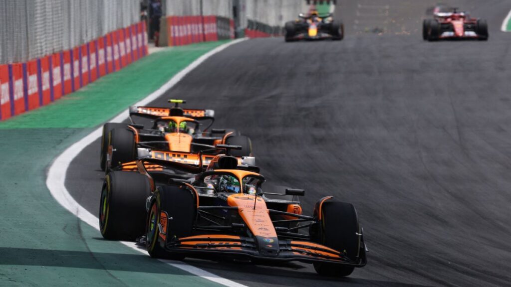 Lando Norris se queda con la carrera sprint del Gran Premio de Brasil, en ese sentido, Checo Pérez culmina en la octava posición.