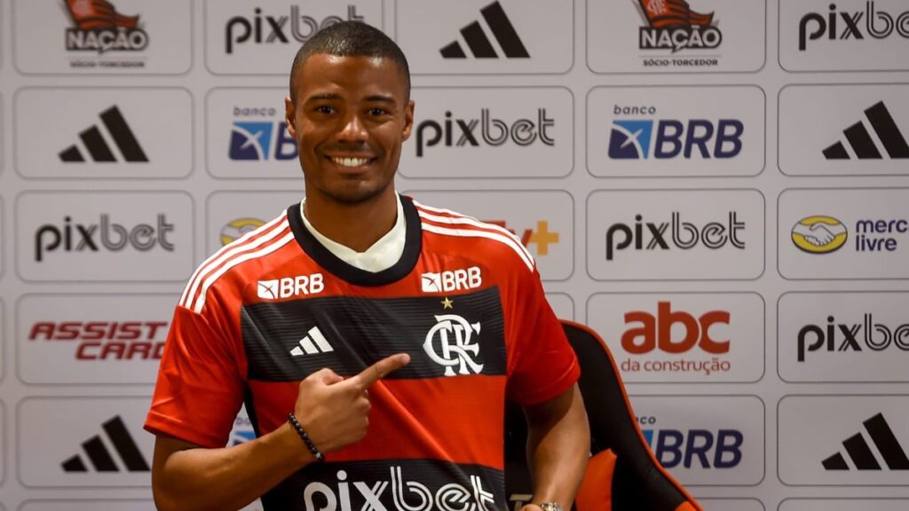 Nicolás De la Cruz no consigue llegar a su mejor nivel en Brasil | @Flamengo