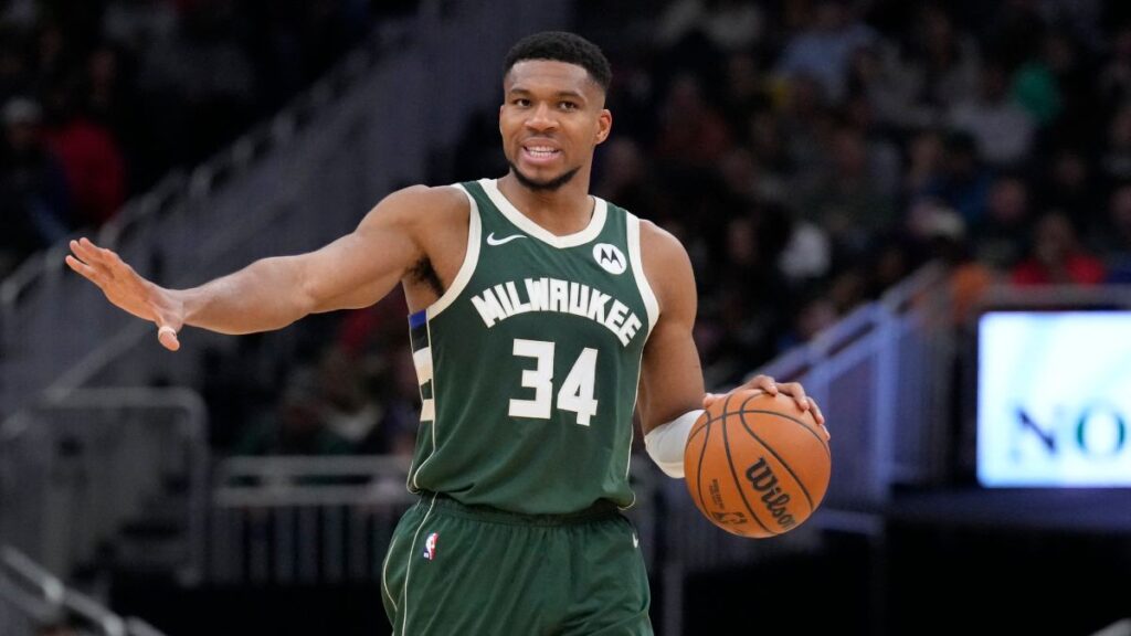 Giannis Antetokounmpo queda fuera por lesión con los Bucks ante los Cavs