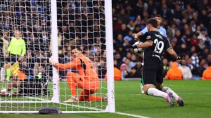 Santiago Giménez marca en su regreso con el Feyenoord y extienden la racha de Pep Guardiola y el Manchester City sin ganar