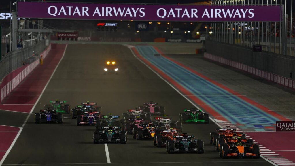 Sigue la Sprint Race del Gran Premio de Qatar 2024 donde Checo Pérez buscará alcanzar la zona de los puntos