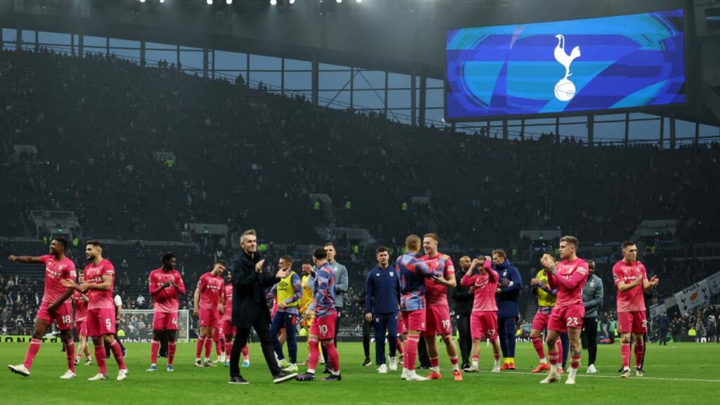 Ipswich Town derrota a domicilio al Tottenham para volver a ganar en la Premier League luego de 22 largos años.