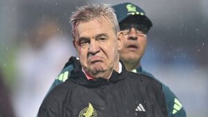 ¡En Honduras le piden a Javier ‘Vasco’ Aguirre que se disculpe! “Andaba incitando a la afición”