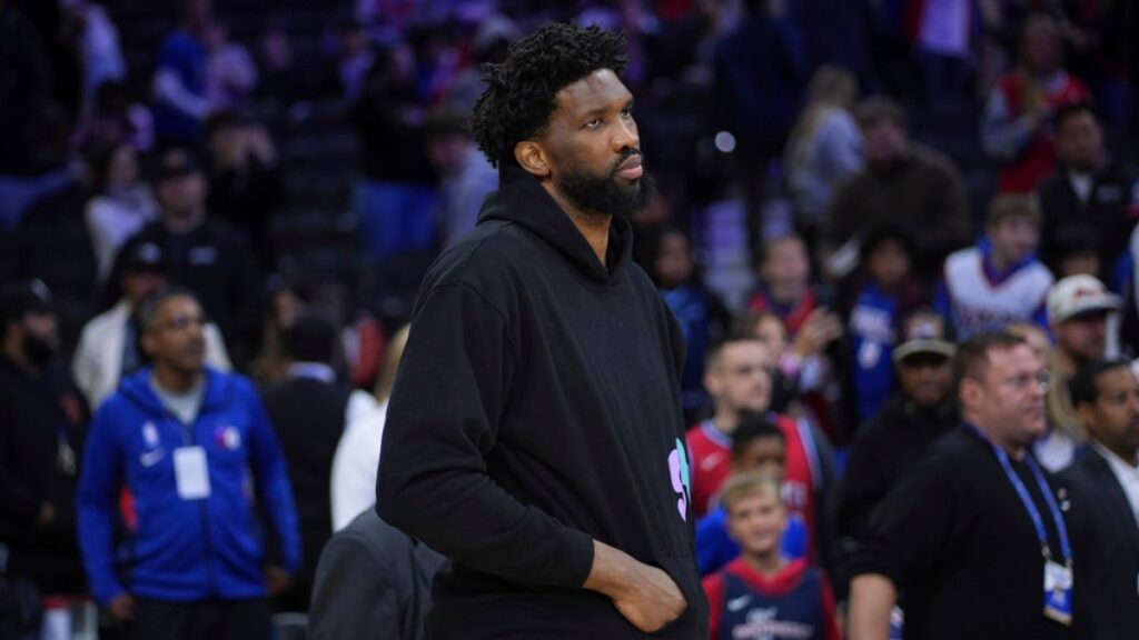 Joel Embiid recibe suspensión por parte de la NBA tras altercado con periodista