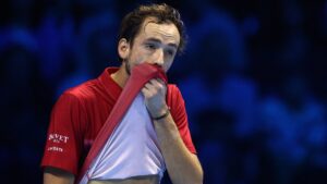 La actitud extraña de Daniil Medvedev en su debut de las ATP Finals ante Taylor Fritz