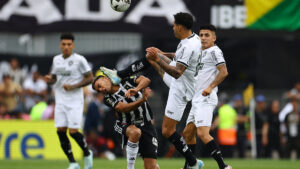 Botafogo se queda con 10 por una patada de Gregore a la cabeza de Fausto… ¡a los 30 segundos!