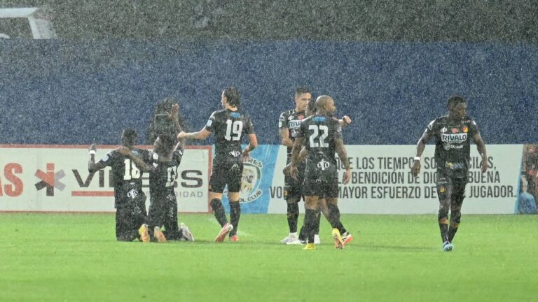 Ni la lluvia pudo evitar la derrota de Jaguares vs Deportivo Pereira