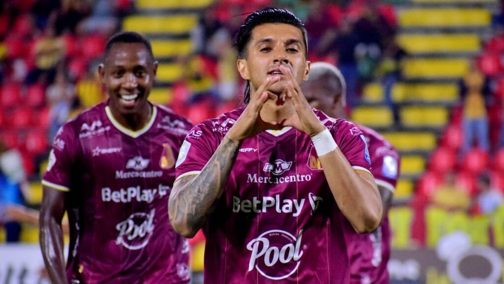 Yeison Guzmán del Deportes Tolima celebrando / Vizzor