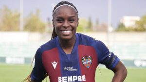 ¡Definió de rabona! Doblete de Ivonne Chacón en la Liga Española