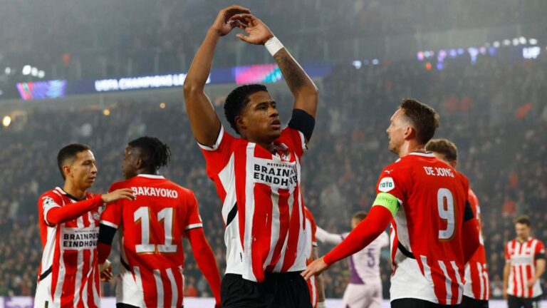 ¡Polémica victoria! El PSV golea al Girona con un primer gol que no debió subir al marcador