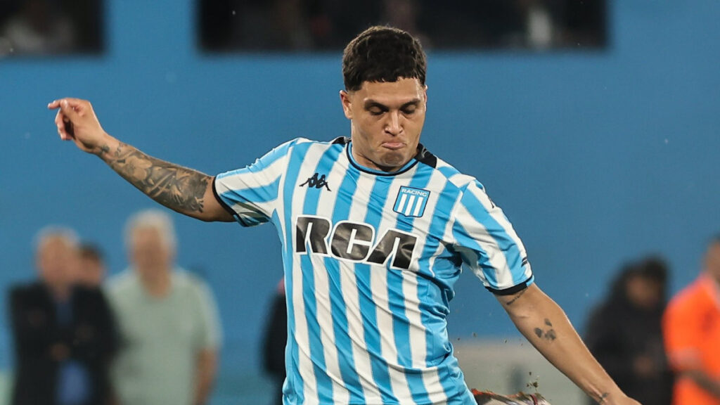 Juan Fernando Quintero, en un partido. - @RacingClub.