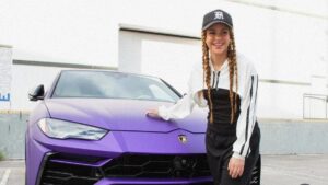 ¿Cuánto cuesta el Lamborghini que Shakira regalará a un fan? Requisitos y cómo participar por carro y $90,000