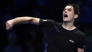 Taylor Fritz elimina a Zverev en el tie break y luchará por el título del ATP Finals