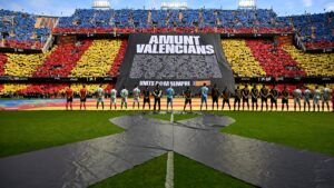 El impactante homenaje del Valencia a las víctimas de la DANA en su regreso a Mestalla