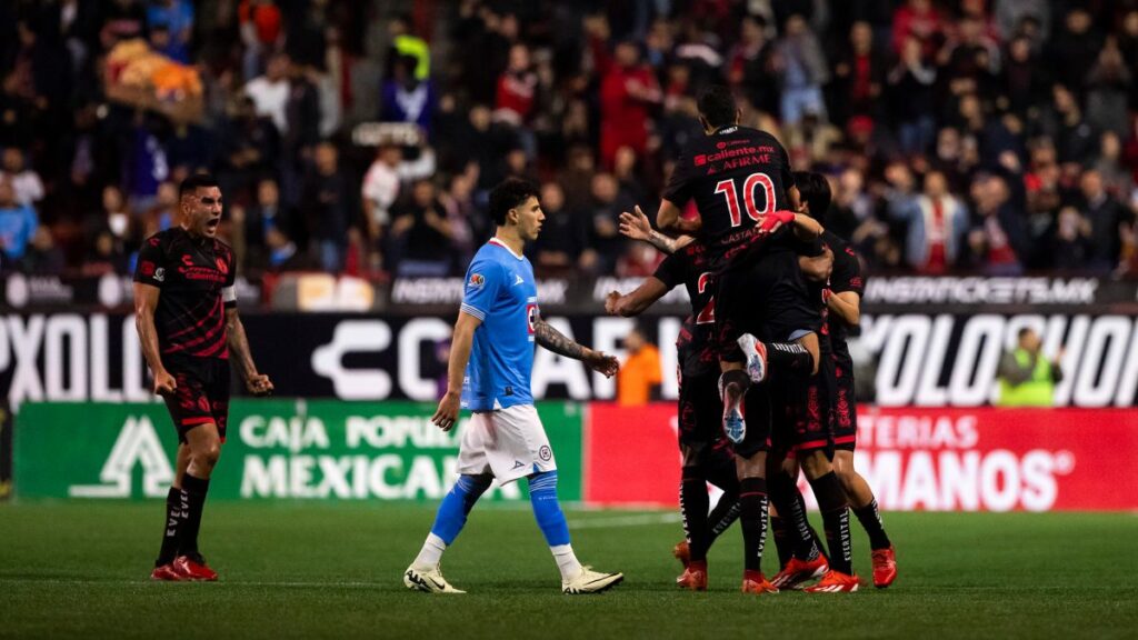 Tijuana en festejo de gol ante Cruz Azul