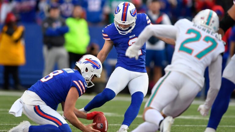 Tyler Bass anota un gol de campo de 61 yardas para darle la victoria a Buffalo sobre Miami