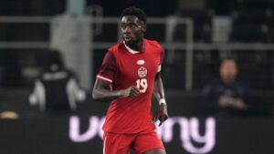 Alphonso Davies, baja de Canadá para los cuartos de final de la Nations League de la Concacaf