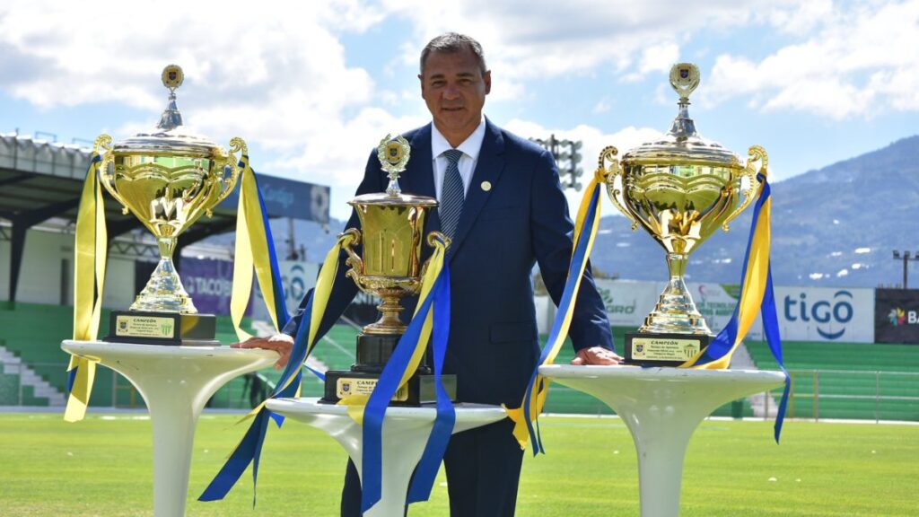 Mauricio Tapia decidió firmar contrato con Antigua GFC | @soyantiguagfc