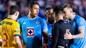 ¿Fue correcto el arbitraje de Adonaí Escobedo en el Cruz Azul vs América? El análisis de Roberto García Orozco