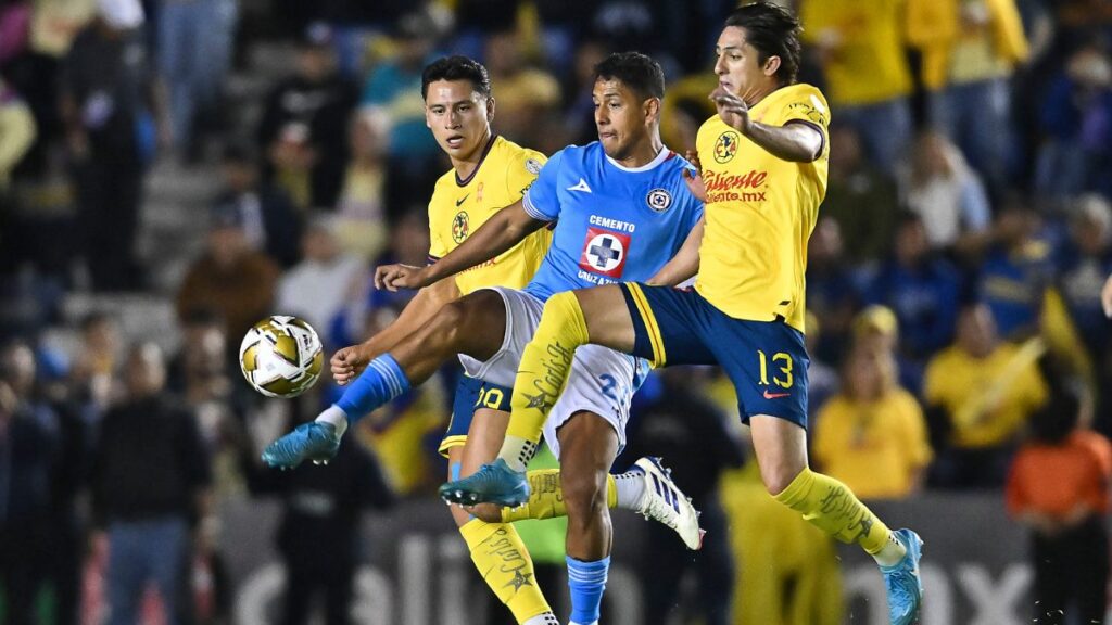 El Cruz Azul se queda con las ganas de hacer daño en el duelo de ida ante América y el pase a la final queda en suspenso