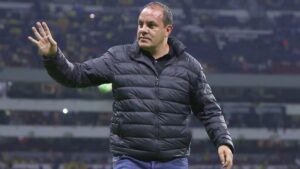 Cuauhtémoc Blanco compara estadía de Henry Martín en el América con la de Salvador Cabañas