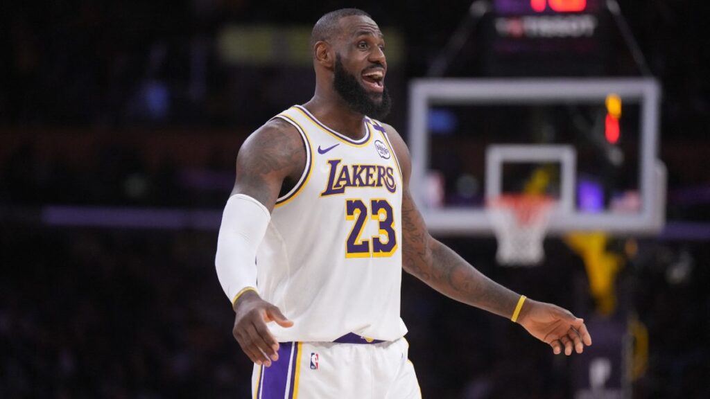 LeBron James regresa con los Lakers en victoria ante Grizzlies